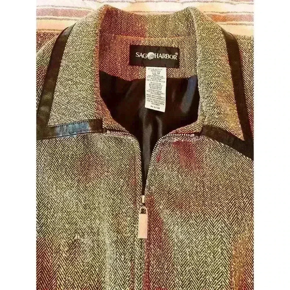 Sag Harbor Women's Brown Tan Herringbone Blazer Jacket Size 12  Zip - Picture 4 of 6